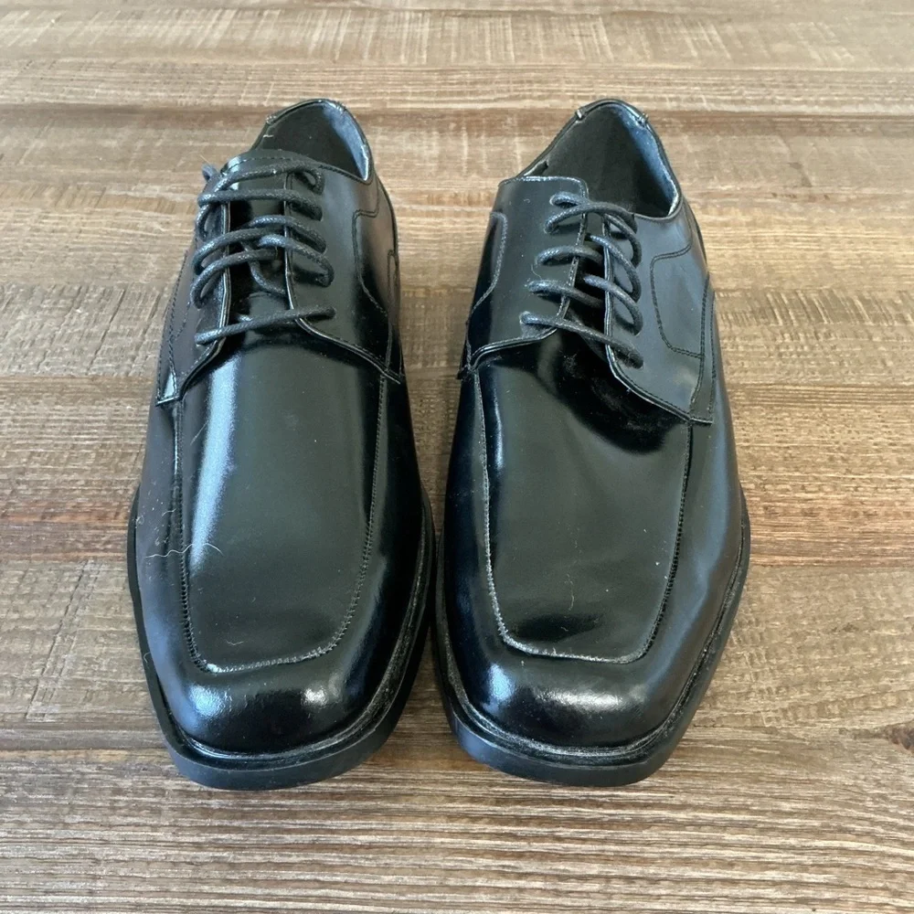 Stacey Adam’s Classic Black Leather Oxfords